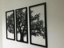 Load image into Gallery viewer, Metal wall art oak frames